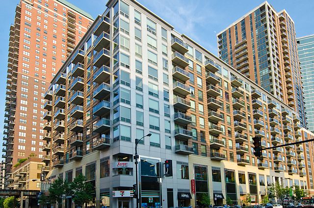 1st image of 1 E 8th St APT 1010