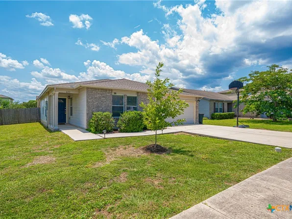 649 Crosspoint Dr, New Braunfels, TX 78130