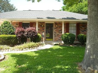 920 Mimosa Dr, Nederland, TX 77627