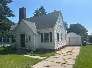 1208 Dodge St, Kewaunee, WI 54216