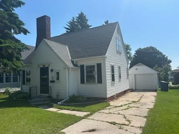 1208 Dodge St, Kewaunee, WI 54216