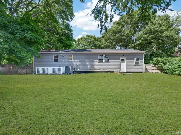 34 Pinetop Drive, Shirley, NY 11967