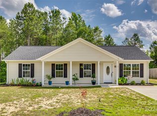 1489 Foxbrook Cir, Lancaster, SC 29720