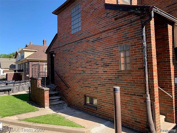 5th image of 35 Knox St