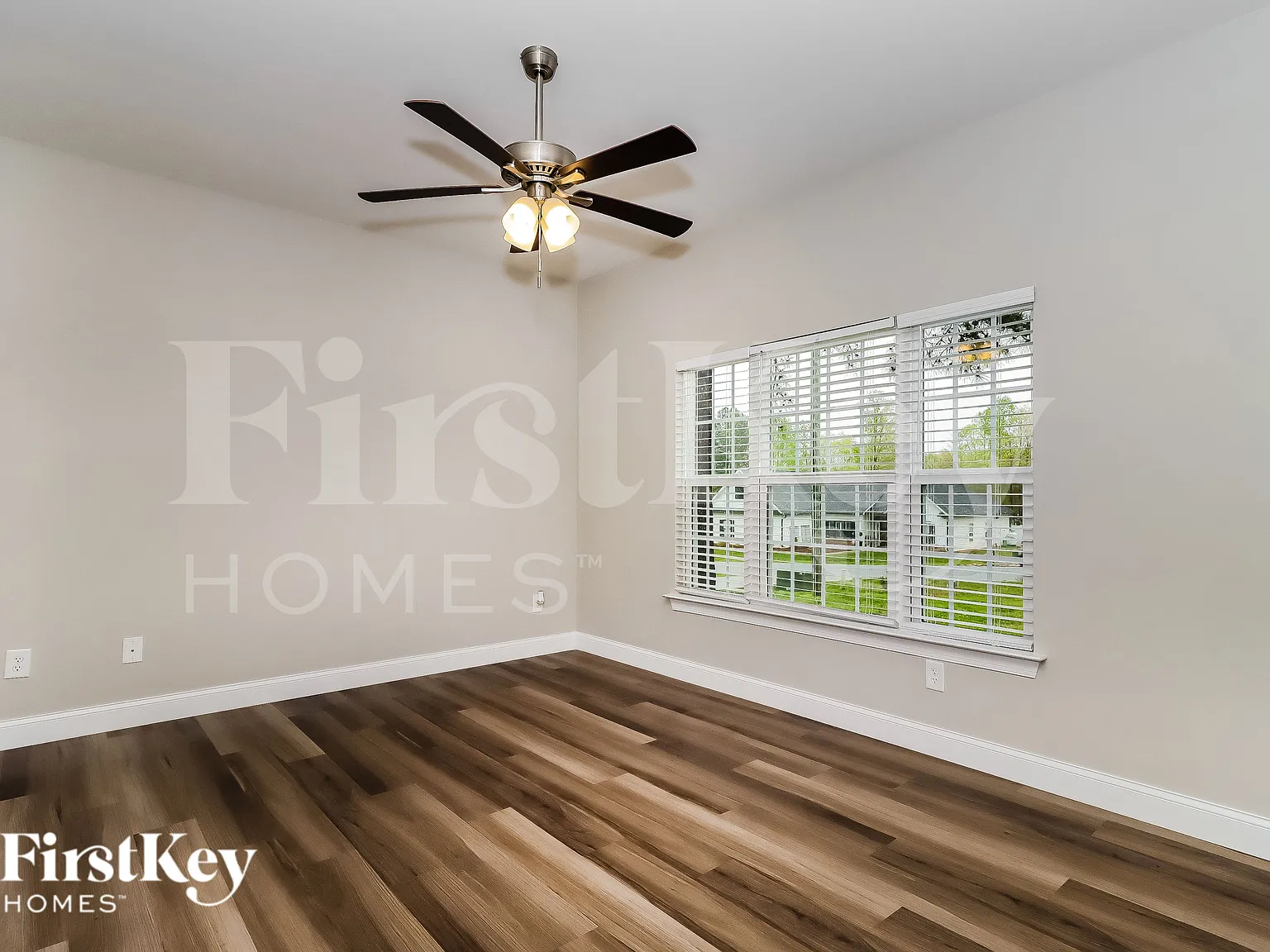 3 bed, 2.0 bath, 1974 sqft, $2,205 — Photo 4