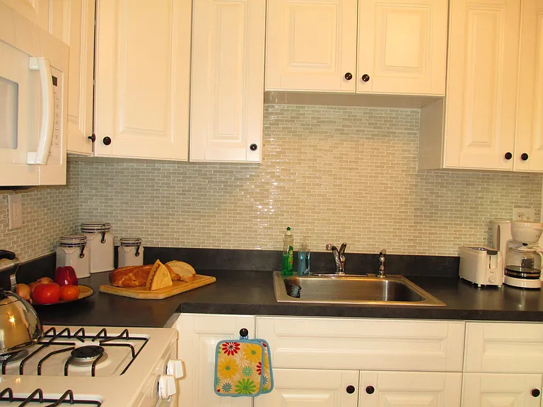 855 Pavonia Ave #2 — Photo 13