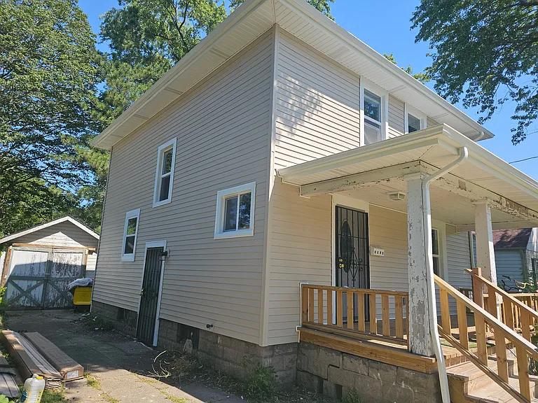 1919 N Court St — Photo 1