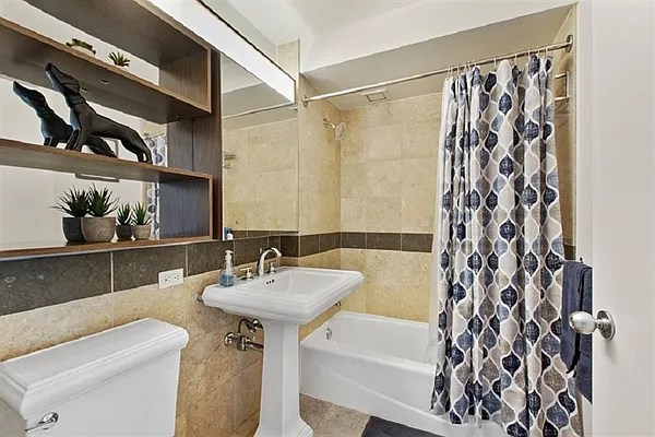 Rented by Corcoran | media 15