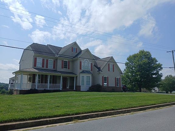 3rd image of 1135 Saffell Rd