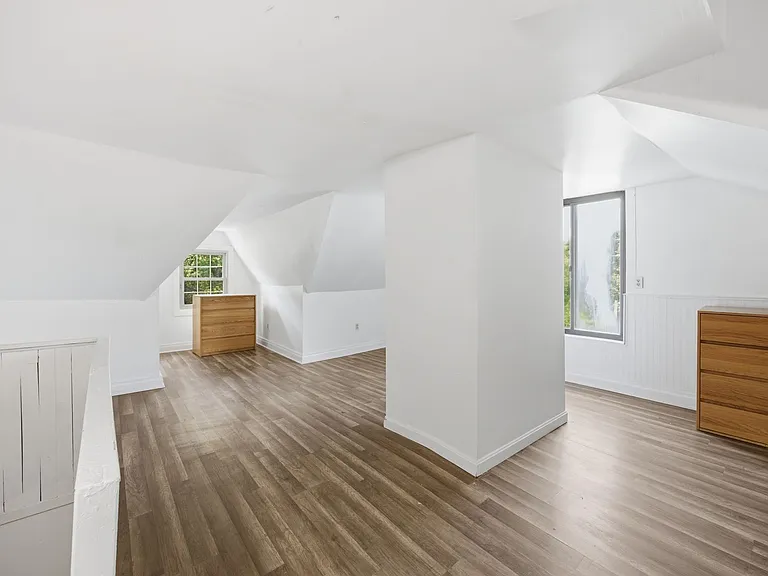 2822 Salisbury St — Photo 41