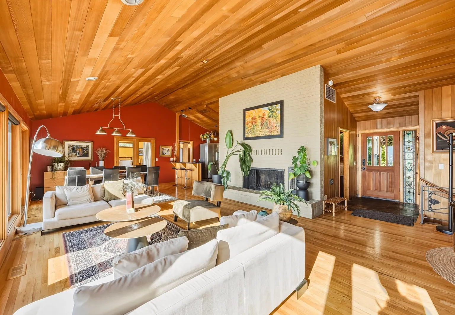 1231 Chuckanut Drive — Photo 3