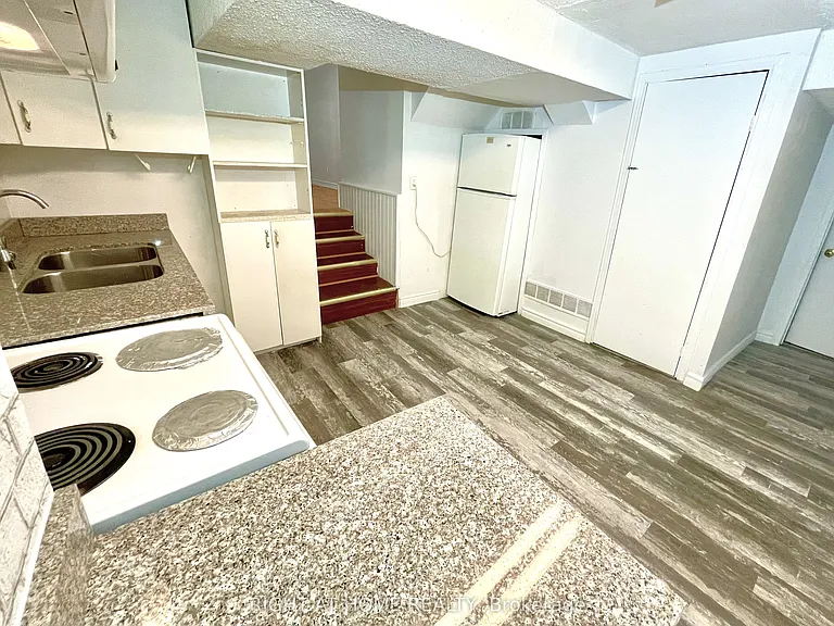 108 Littleleaf Dr #B — Photo 2