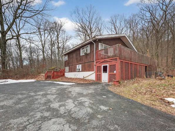 490 Depot Hill Road, Poughquag, NY 12570