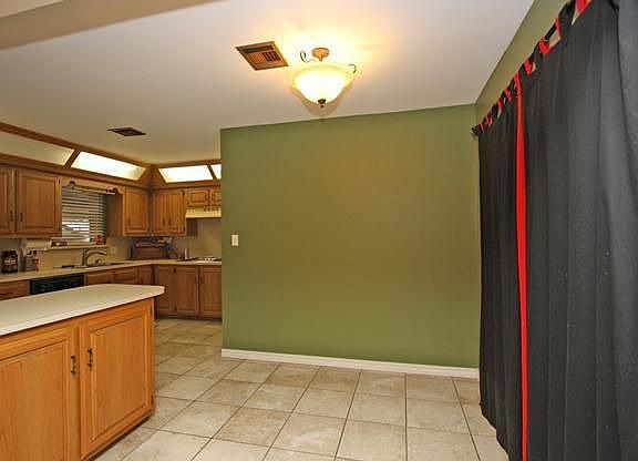 5th image of 4725 Gina Pl