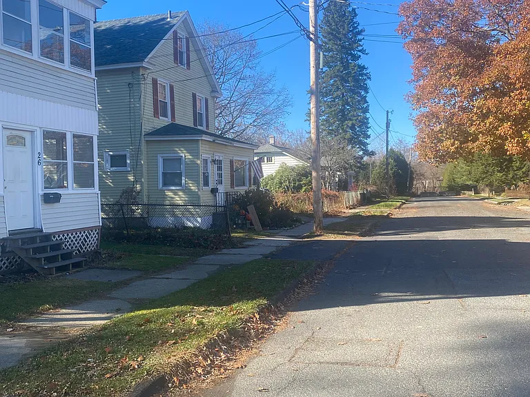 26 Ashley St #1 — Photo 7