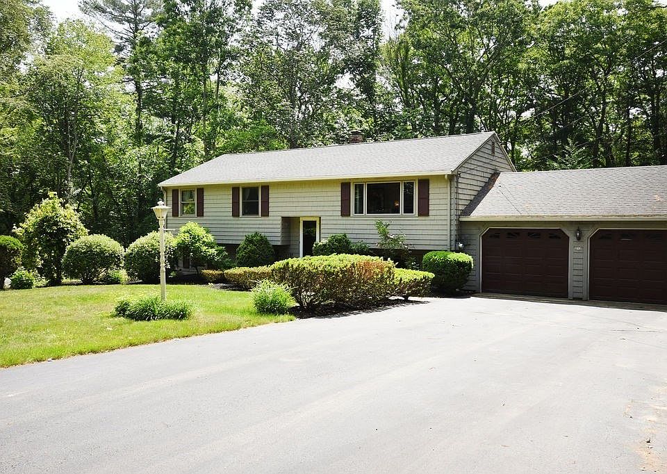 1st image of 212 Spruce Way