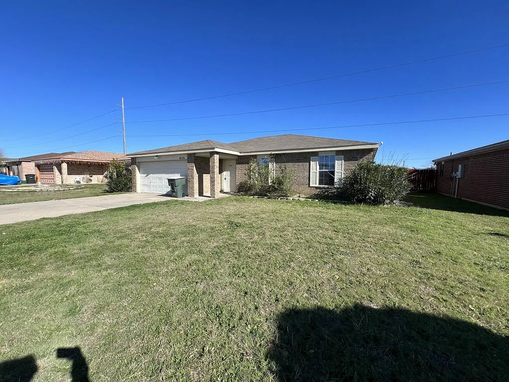 4115 Mustang Dr. — Photo 3
