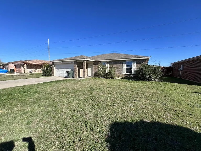 4115 Mustang Dr — Photo 3
