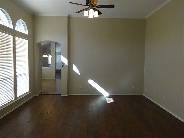 1220 Ridgeway Dr — Photo 8