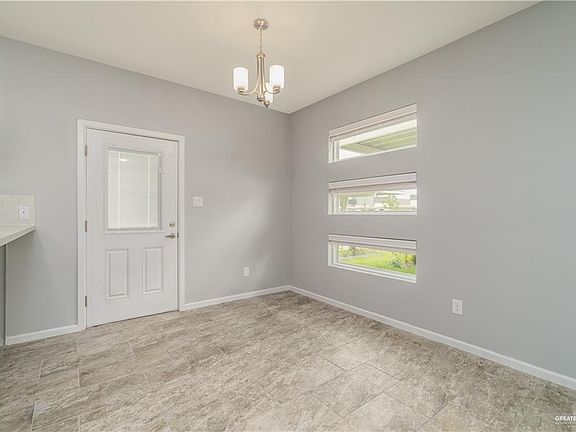 5th image of 3401 S Colt Ln