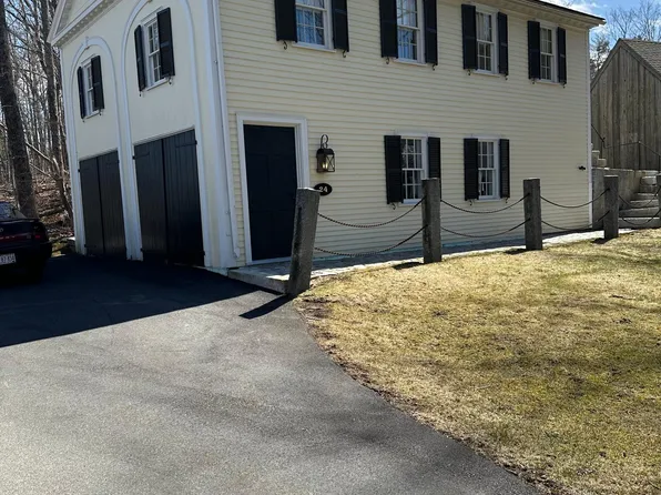 24 Tut Hl, Gardiner, ME 04345