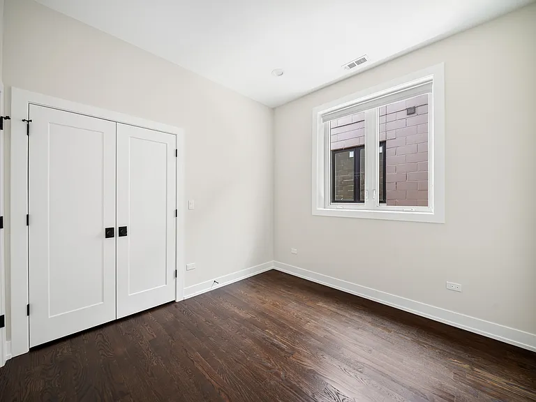 406 E 50th Pl #3 — Photo 11