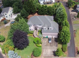 1004 SW 7th St, Dundee, OR 97115