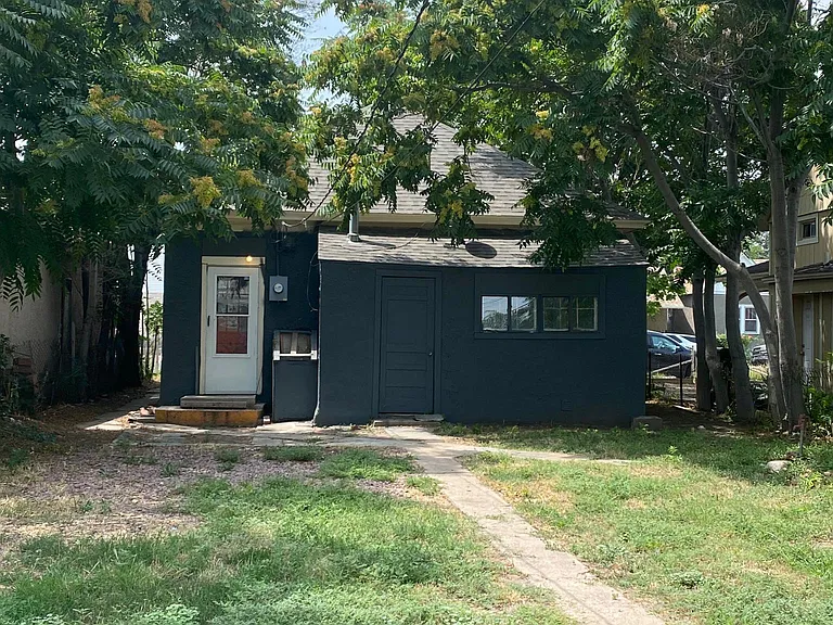1328 Spruce St — Photo 10