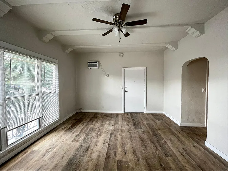 5623 Virginia Ave #201 — Photo 10