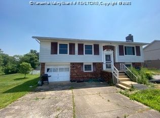 146 Washington Cir, Hurricane, WV 25526