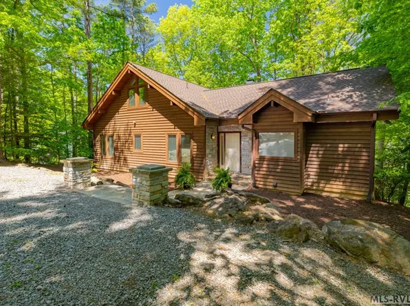 875 Nutcracker Ln, Boydton, VA 23917