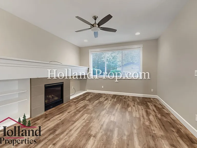 131 NE 30th Ave — Photo 7