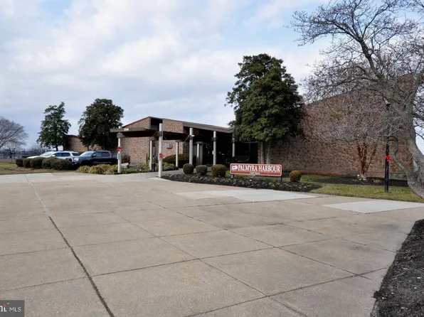 2106 Harbour Dr, Palmyra, NJ 08065