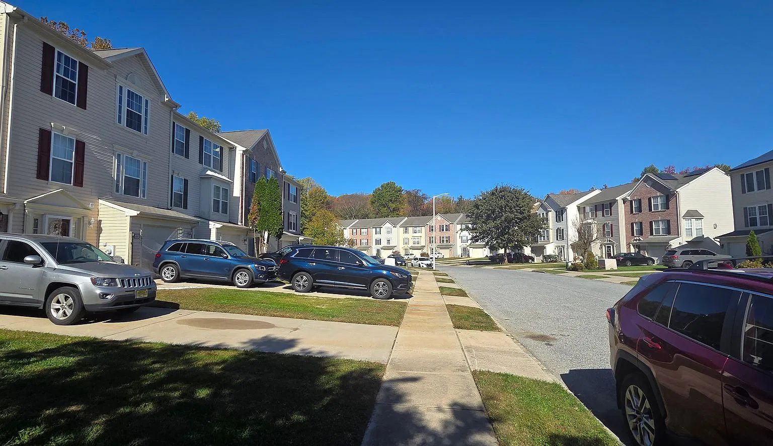 2031 Broadacres Dr — Photo 4