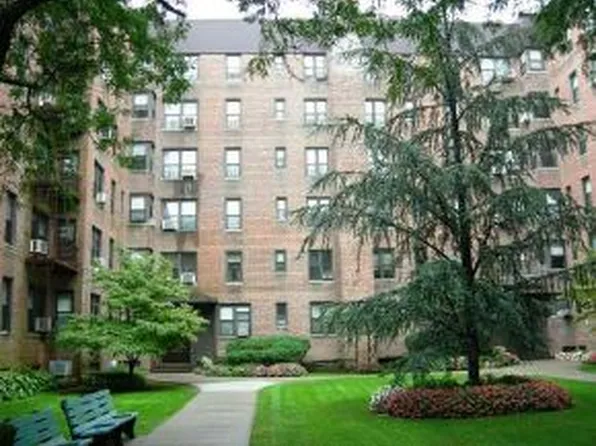 2260 Burnett Street image 1 of 1