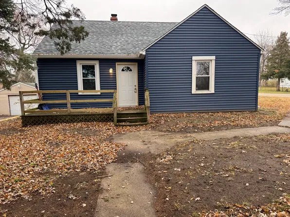 1738 Lyran Ave, Rockford, IL 61109