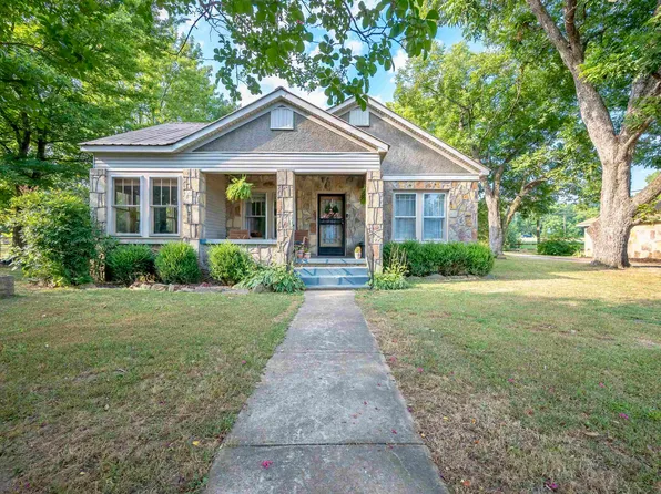 20 Moore Ave, Batesville, AR 72501