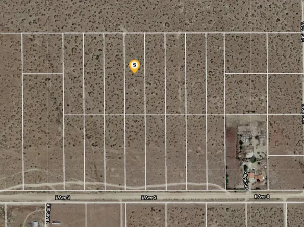 185XX Vic Ave N #R-12, Palmdale, CA 93591