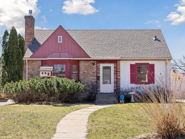922 Nebraska Ave W, Saint Paul, MN 55117