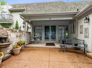 5 Coventry Ct, Prairie Village, KS 66208