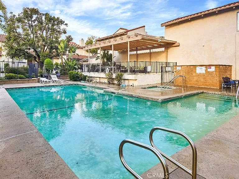 10444 Canoga Ave #40 — Photo 16