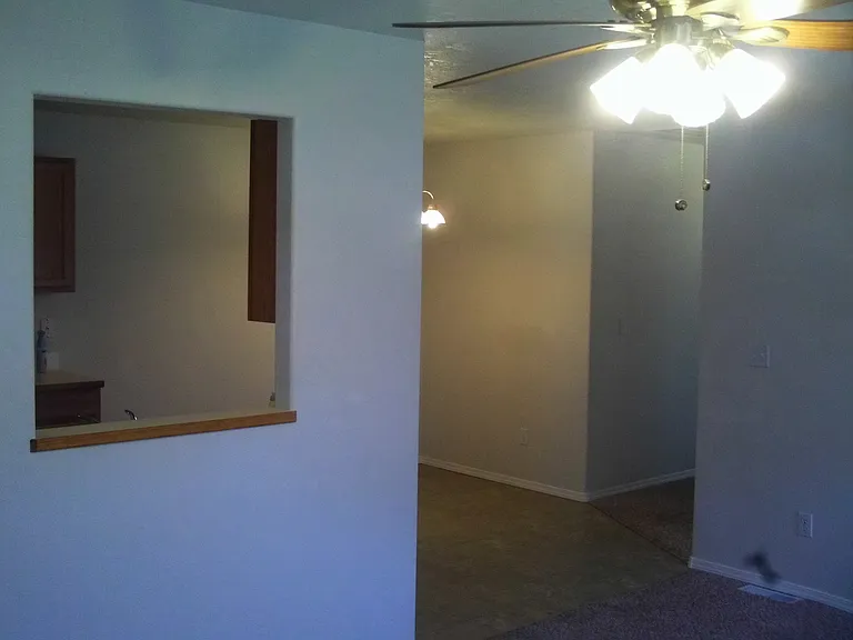 1139 NE Saddleridge St — Photo 3