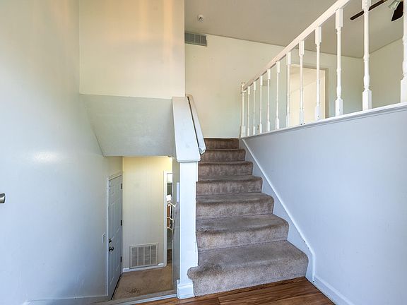 3rd image of 1812 E Riviera Dr