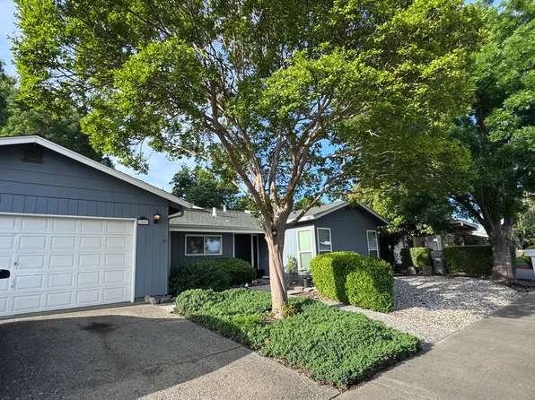 827 W El Dorado Dr, Woodland, CA 95695