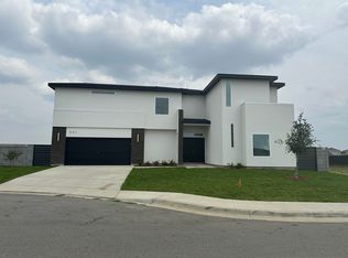 901 Rotonda Ln, Laredo, TX 78046