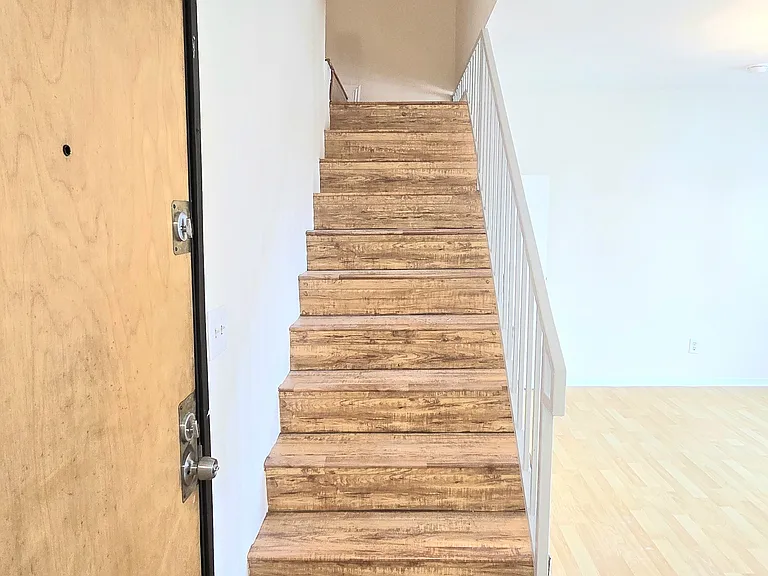 2251 Crenshaw Blvd #6 — Photo 9