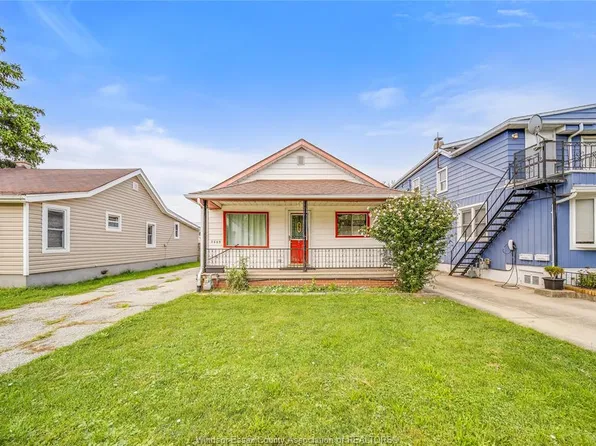 2669 Parent Ave, Windsor, ON N8X 4K6