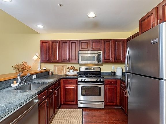 5th image of 25 Pond St Unit 205