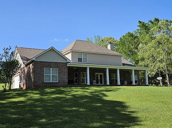 145 Thompson Rd, Dubach, LA 71235