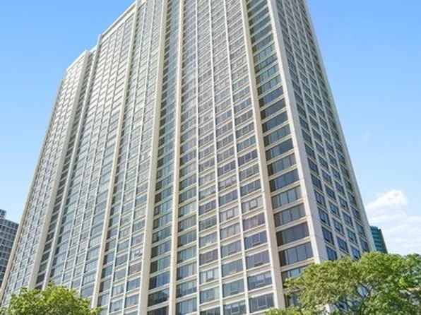 2800 N Lake Shore Dr, Chicago, IL